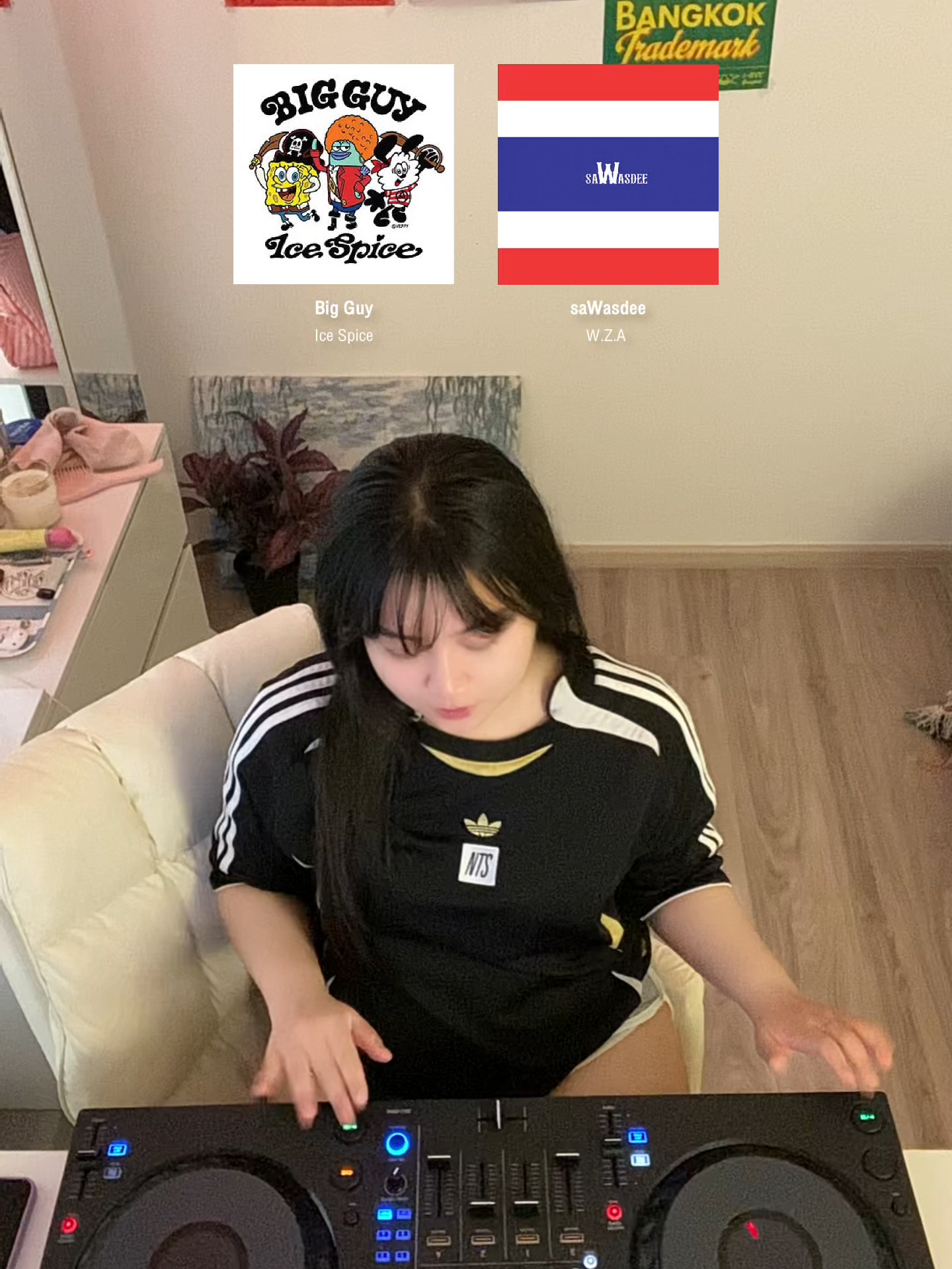 @★