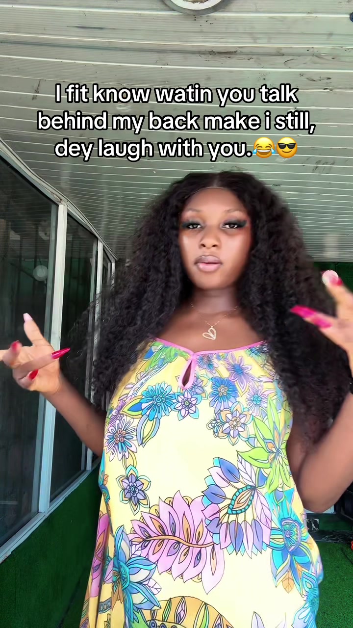 @Clothes vendor in Sapele 🛍️