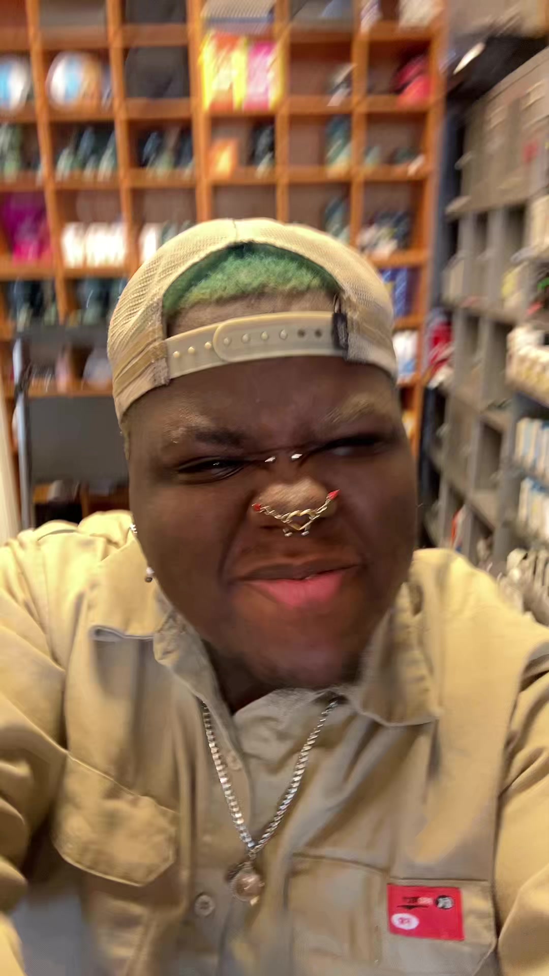 @ant 🦇🖤