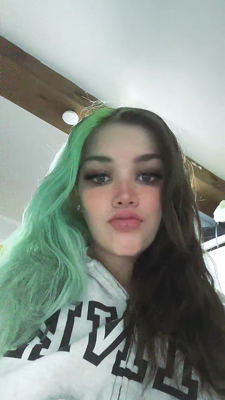 @victoriahyde_23