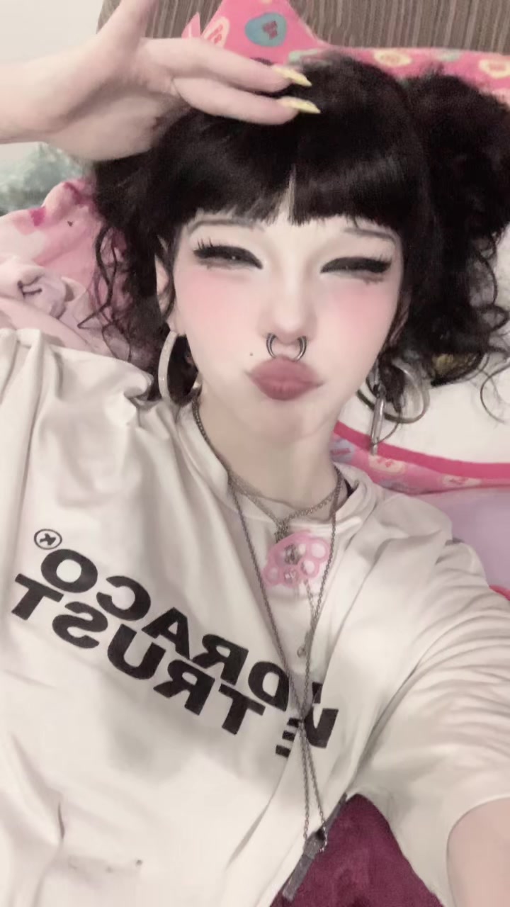 @Bisouu