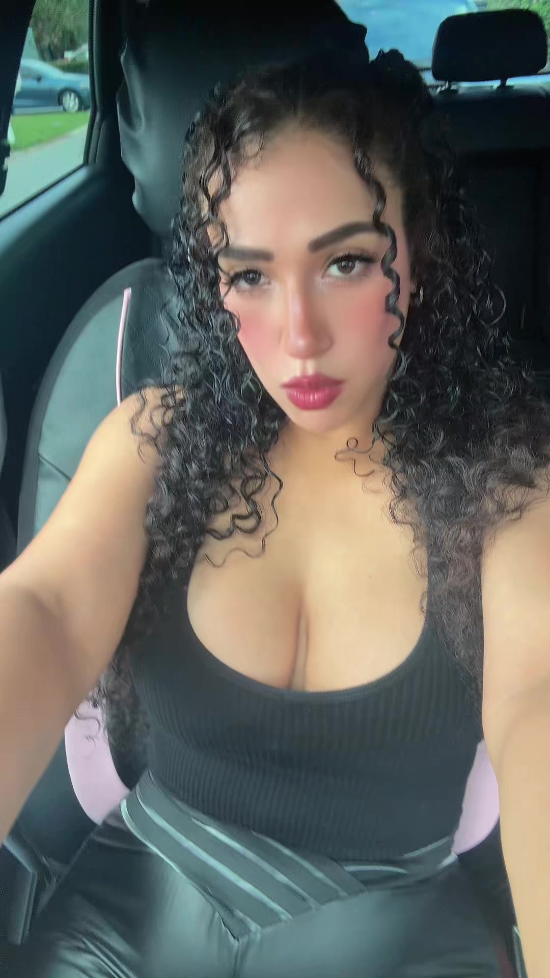 @𝒜𝓁𝓁𝒾𝓈𝓈𝑜𝓃 𝓁𝑒𝑜𝓃👑