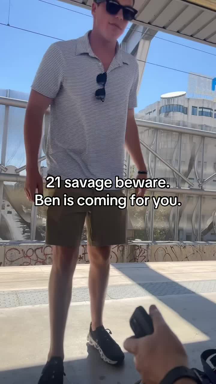 @Franci