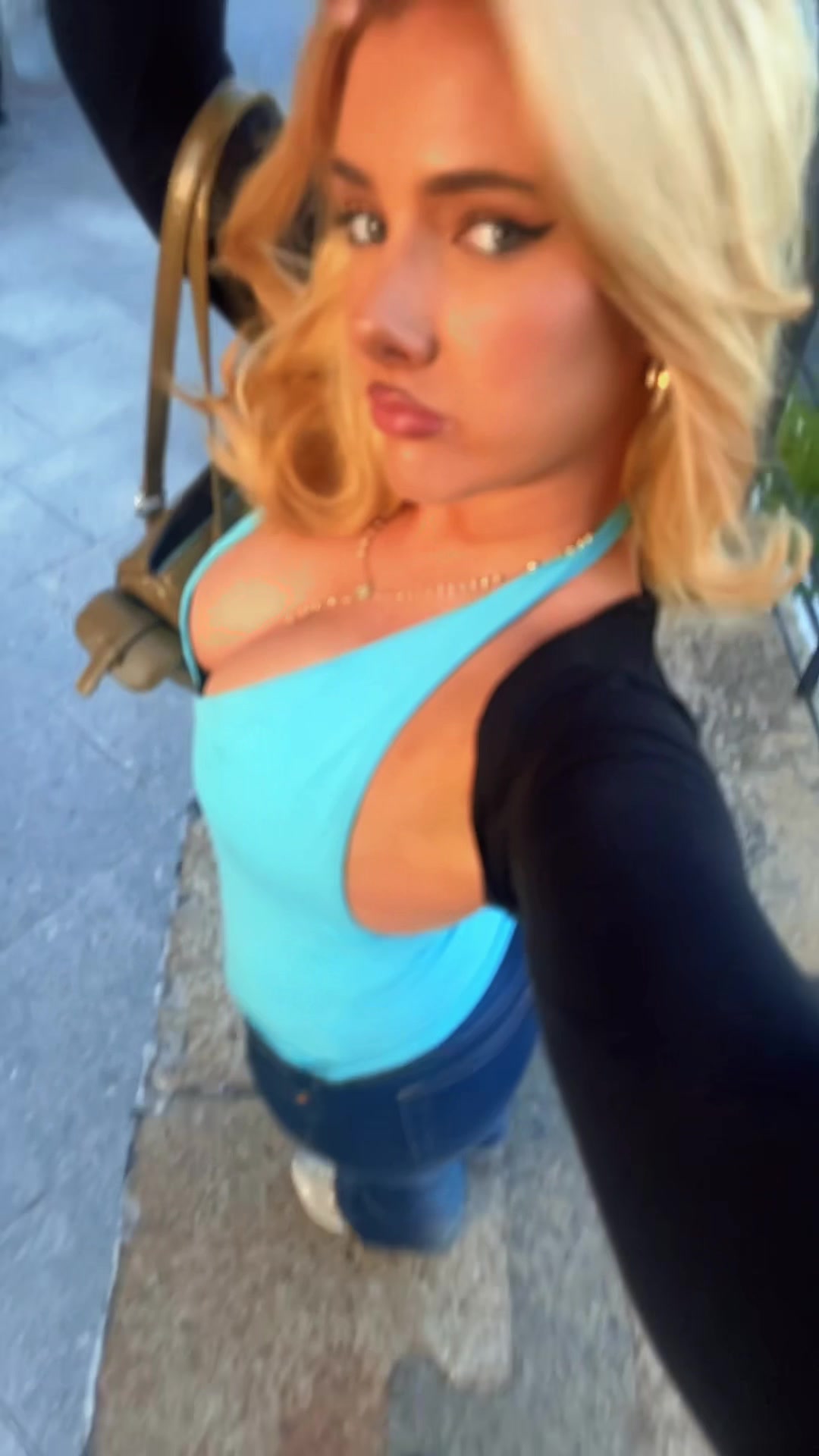 @Sarahfaye_