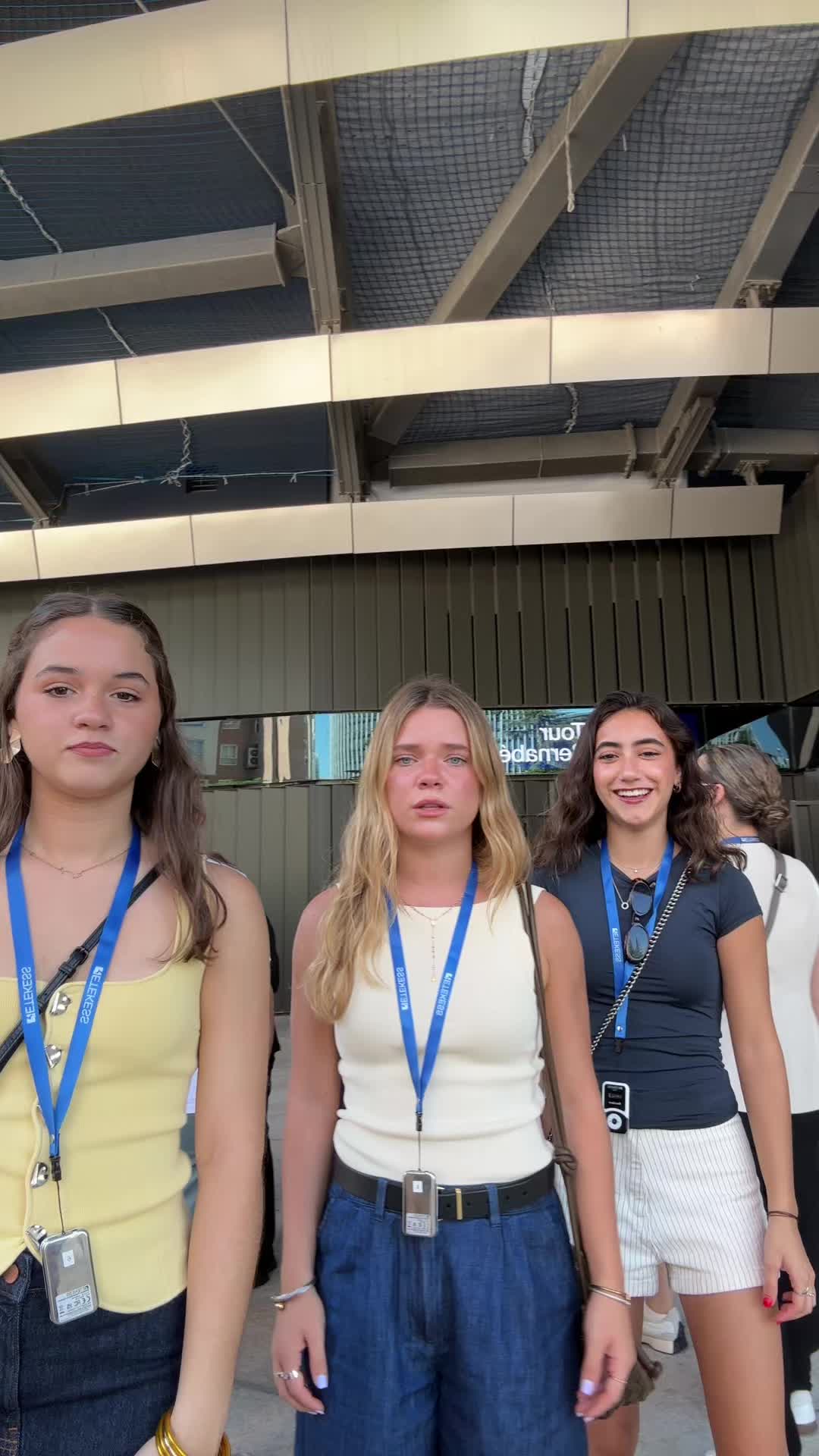 @Mónicaaaa