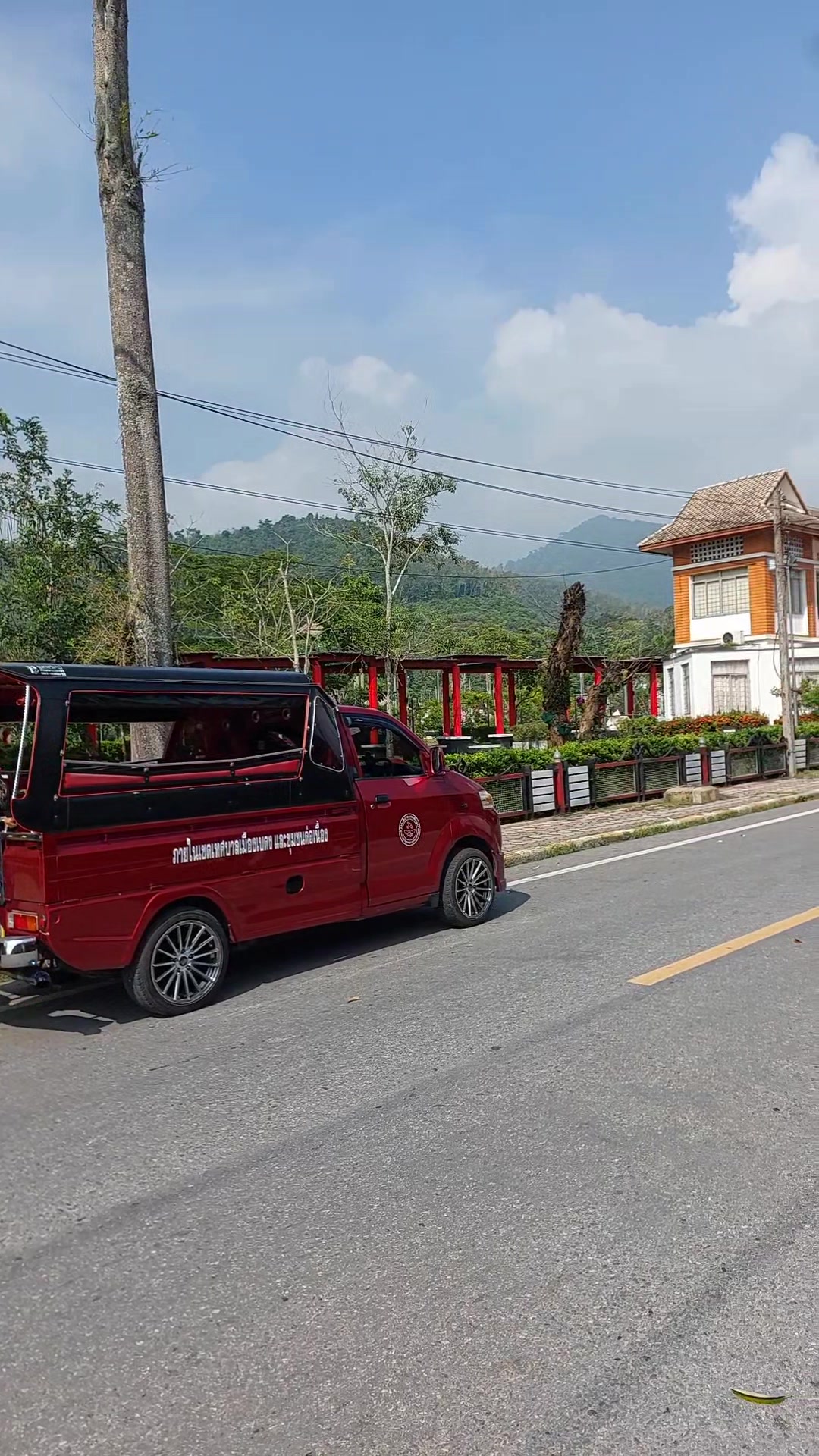 @tuk-tuk tour in betong