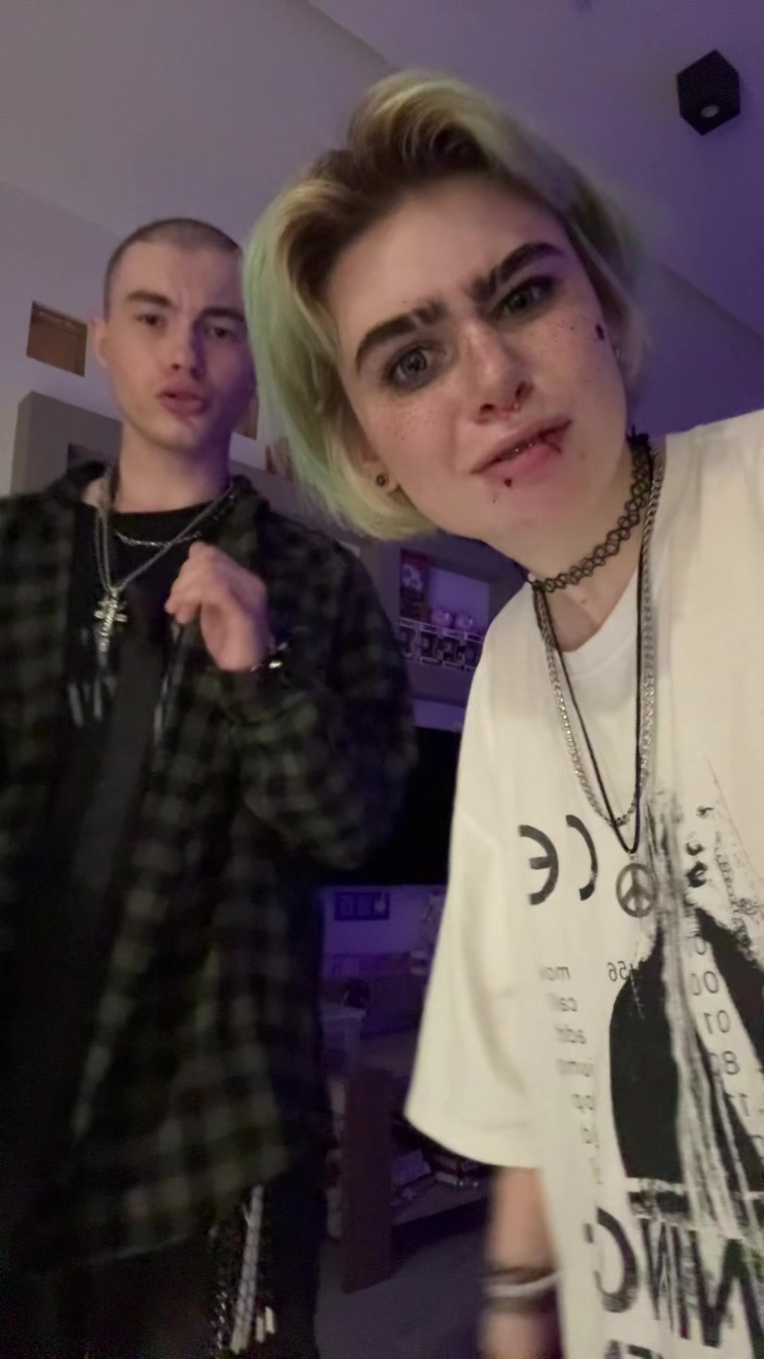 @тгк : кастетка 🦇