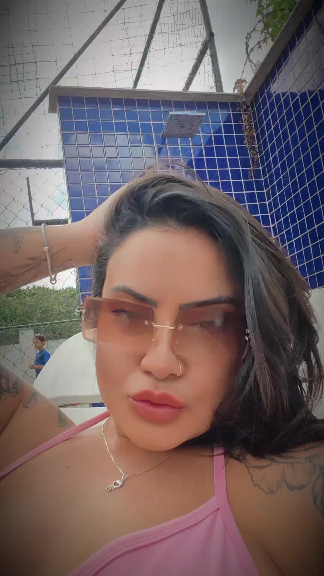 @Emilly Larissa