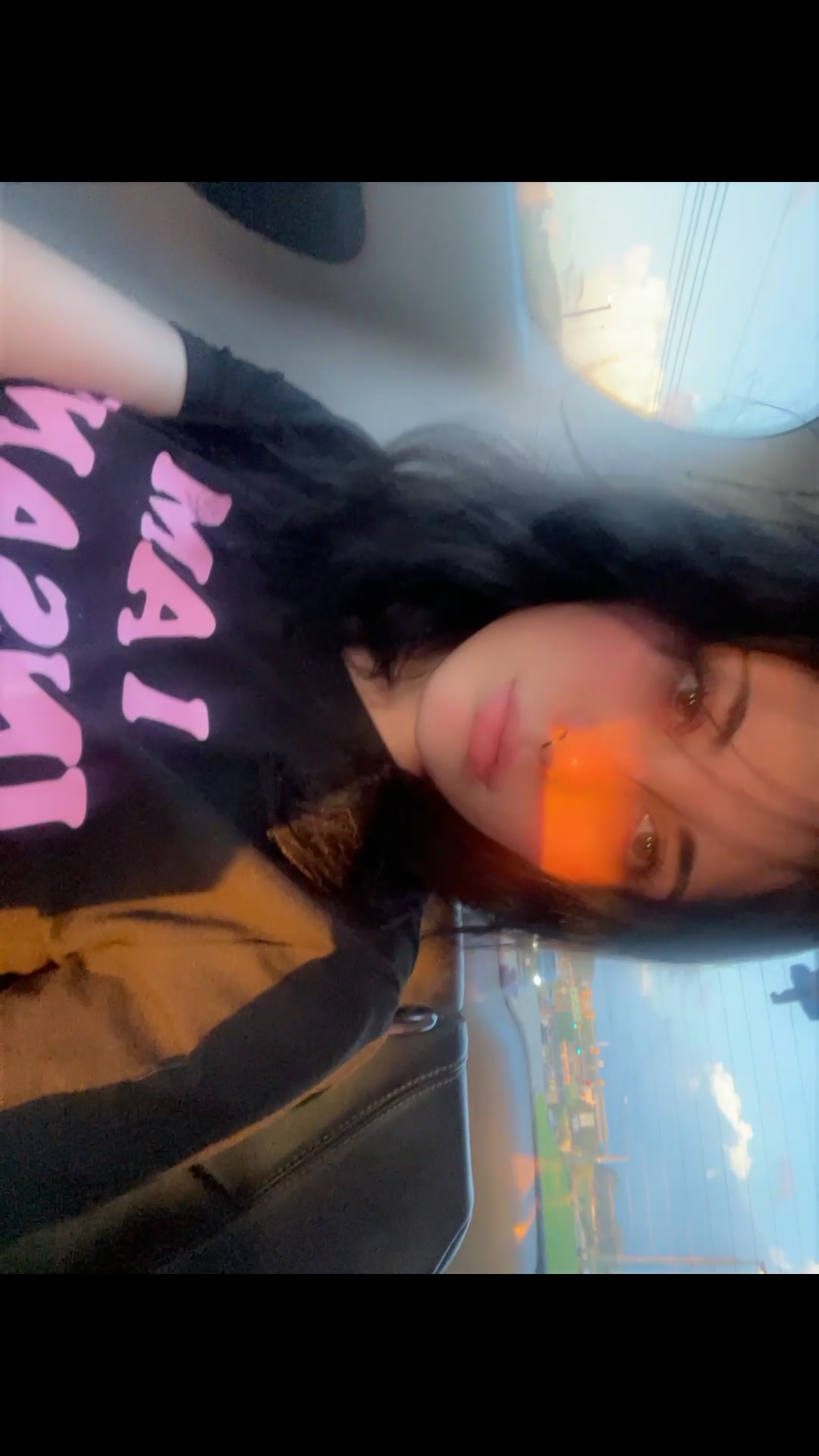 @v4mp_d0llrot4u