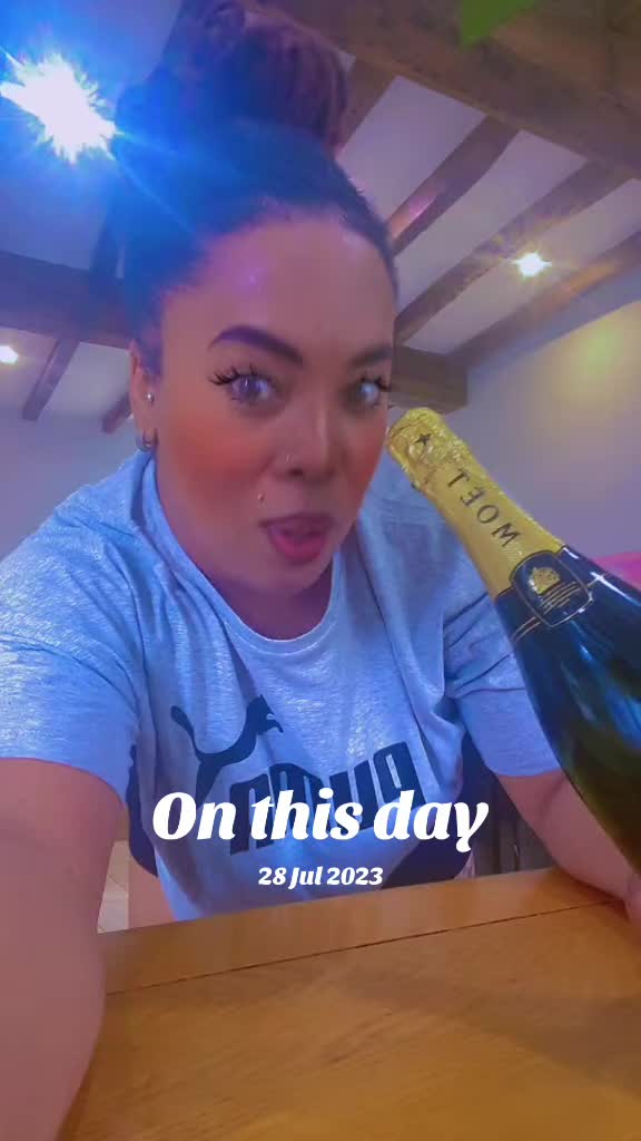 @ThatCapsyChic🇬🇧❤️🇿🇦