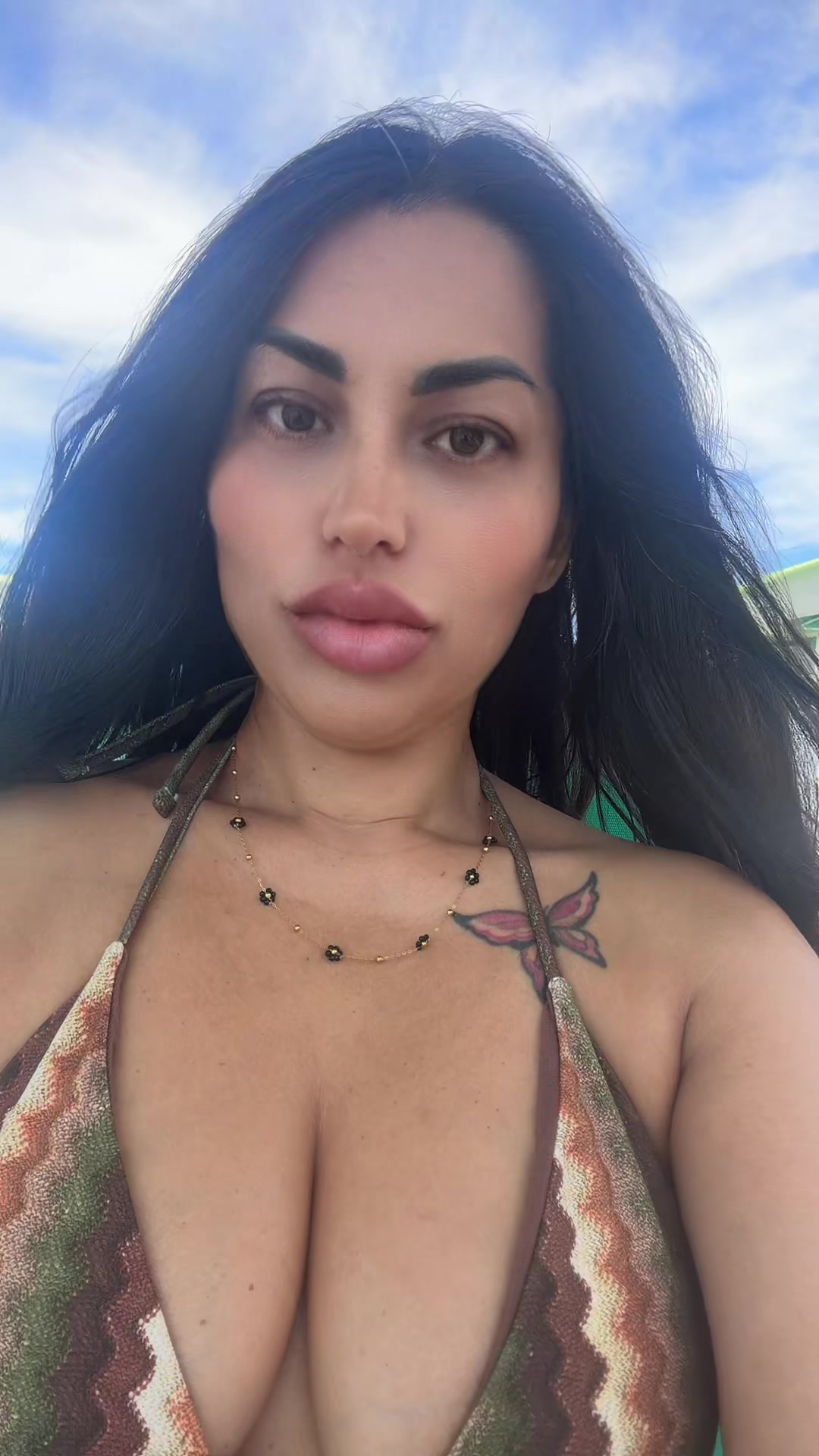 @Desyreal10