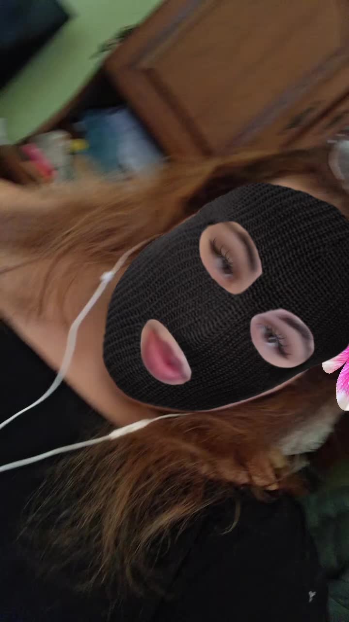 @Petite luna🤍