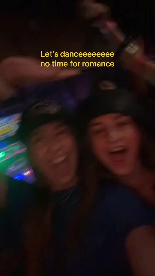@𝐍𝐢𝐧𝐚🌺
