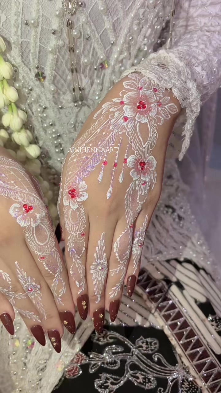 @Aini Henna