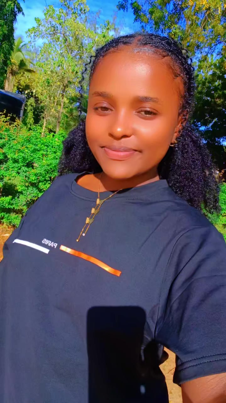@Ellie Nyambu 🎀