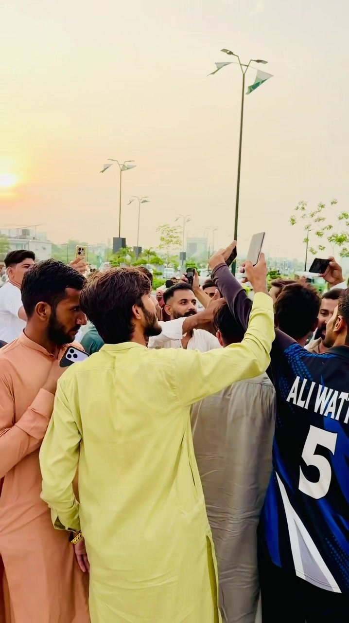 @Malik Faheem Khokhar