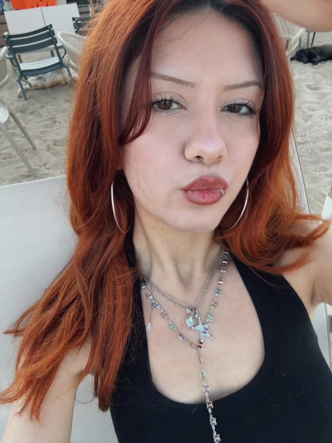 @✭