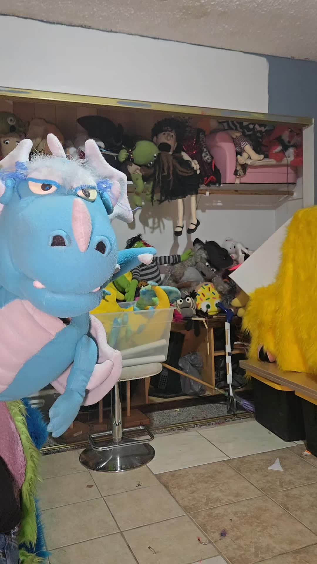 @lvpuppets