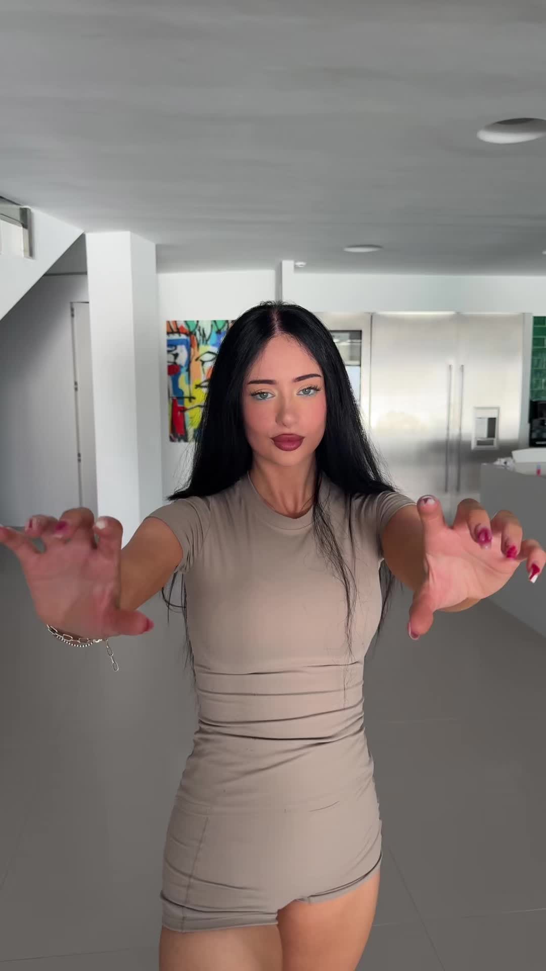 @lillyabellaa
