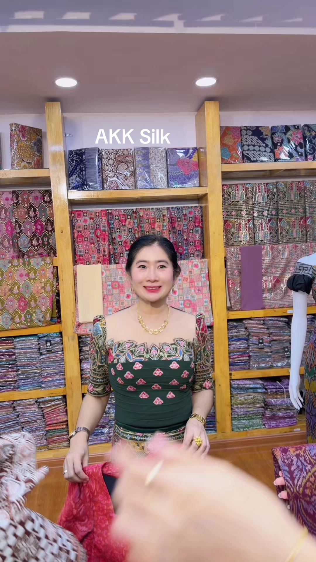 @Akk Silk (official account)