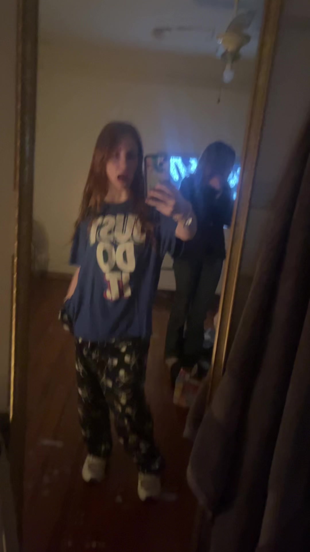 @👅