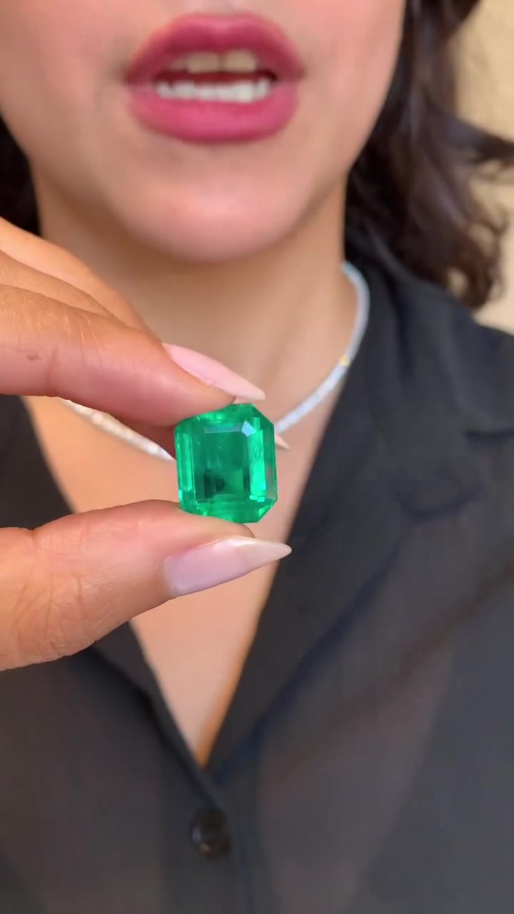 @muzoemerald