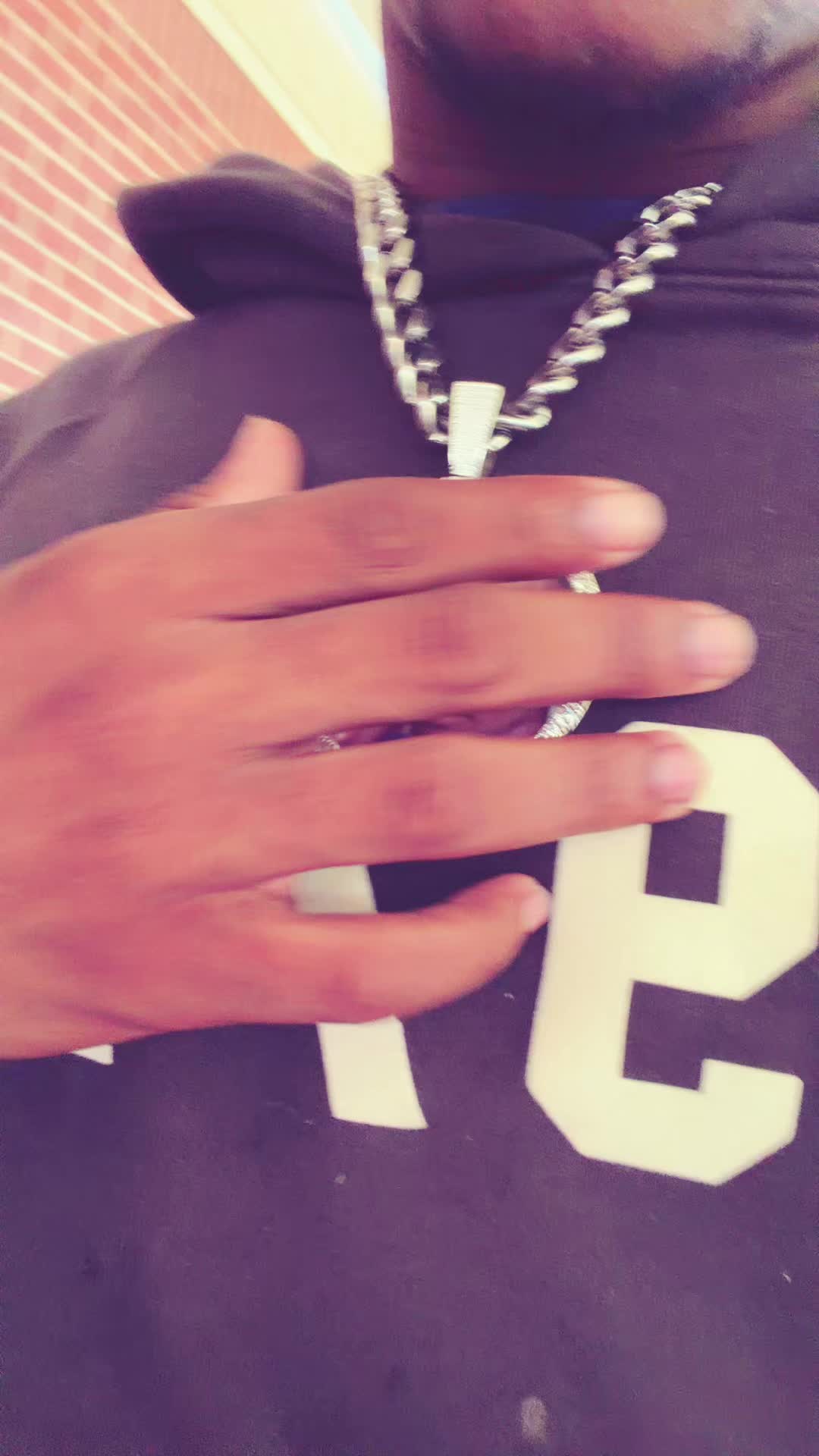 @￶