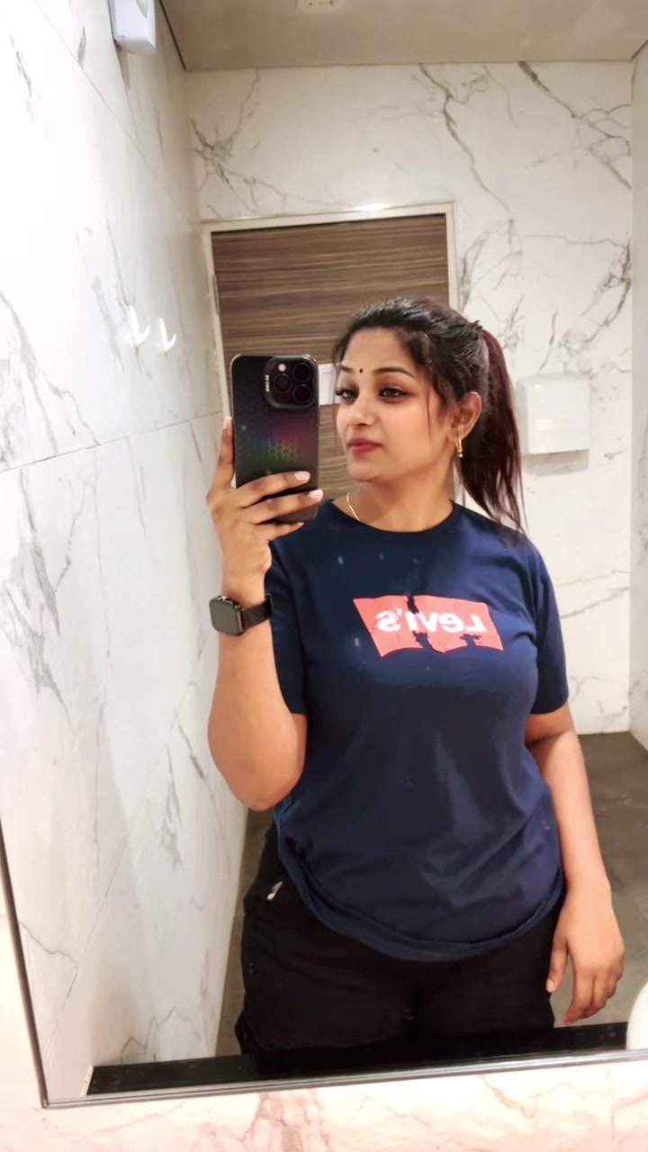 @Malini🖤💚✨🌻