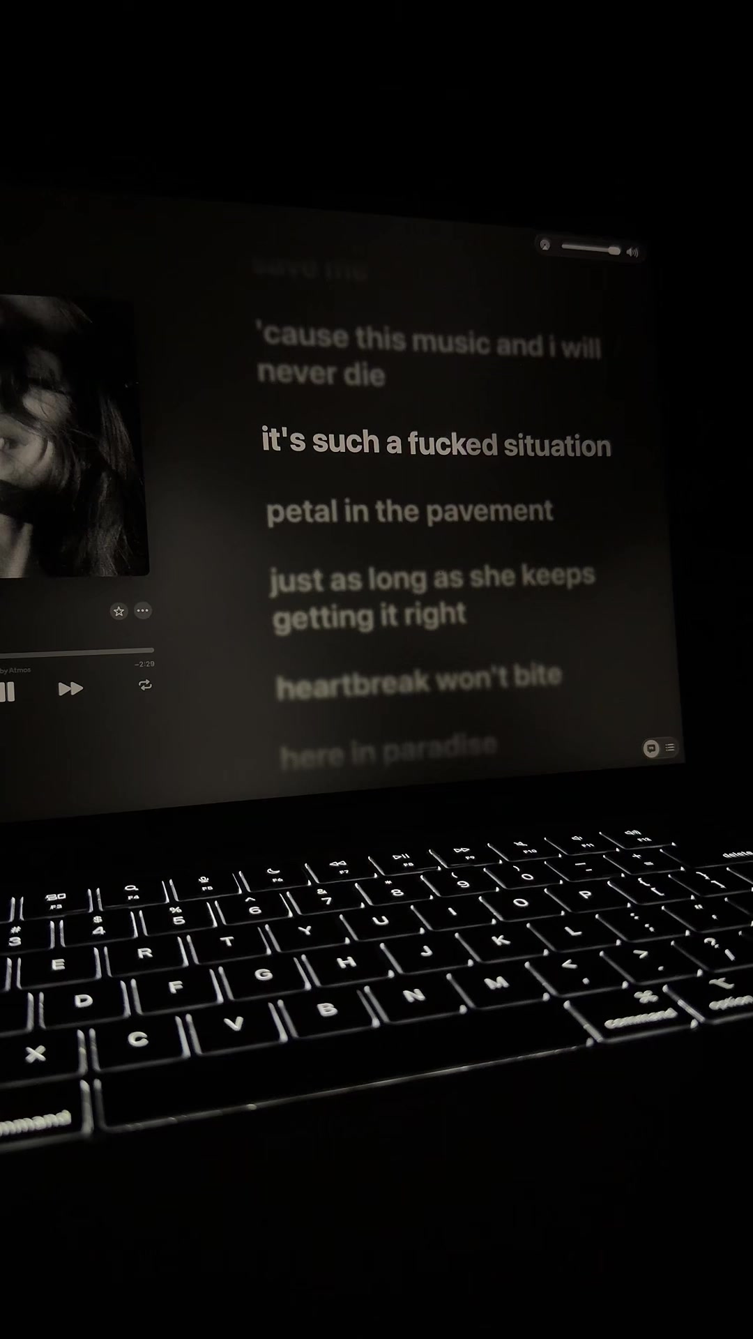 @🌌🎧musicallyrics🎶💿
