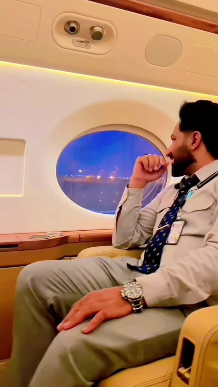 @Azeez Baloch 🛫