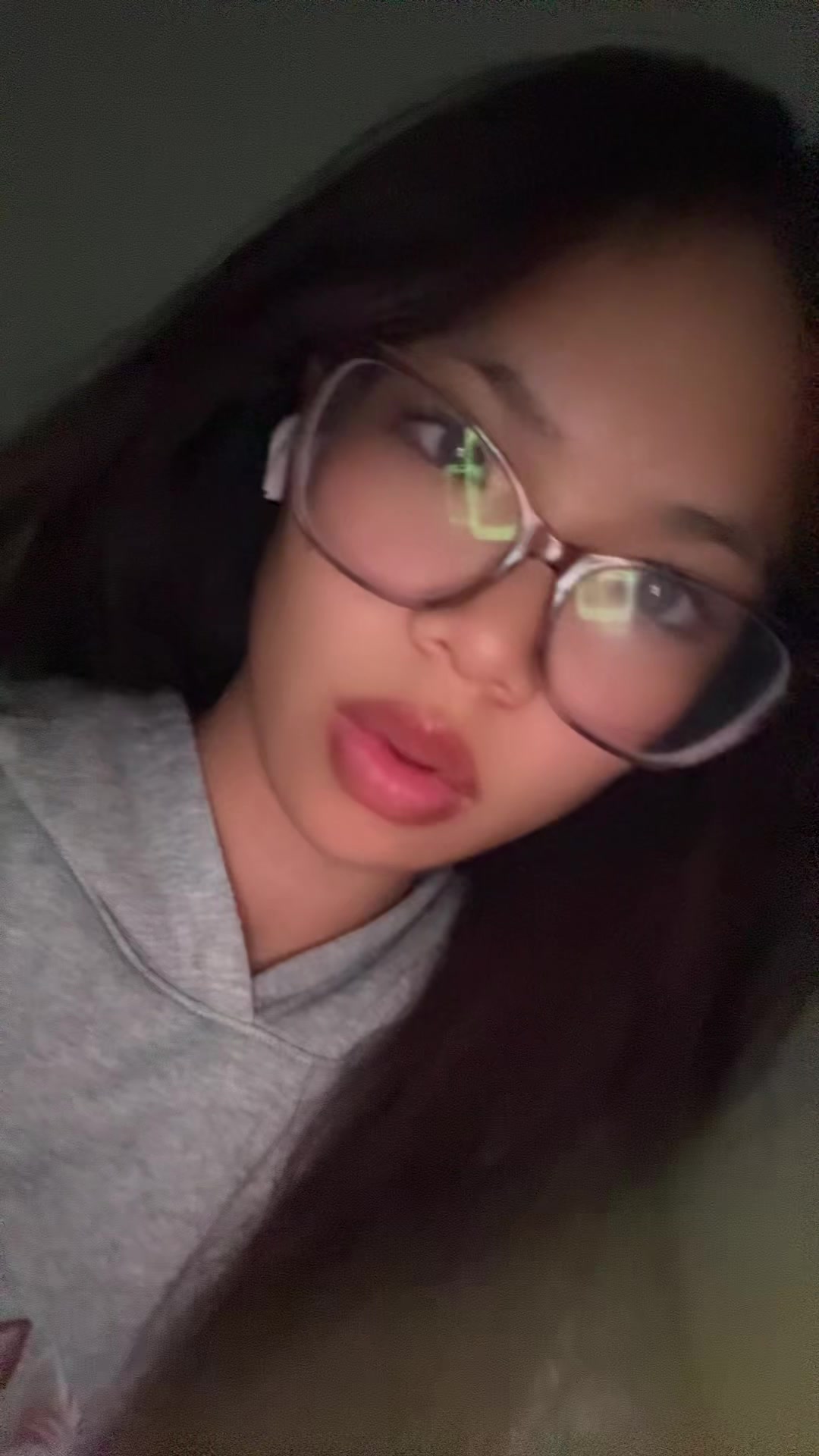 @…