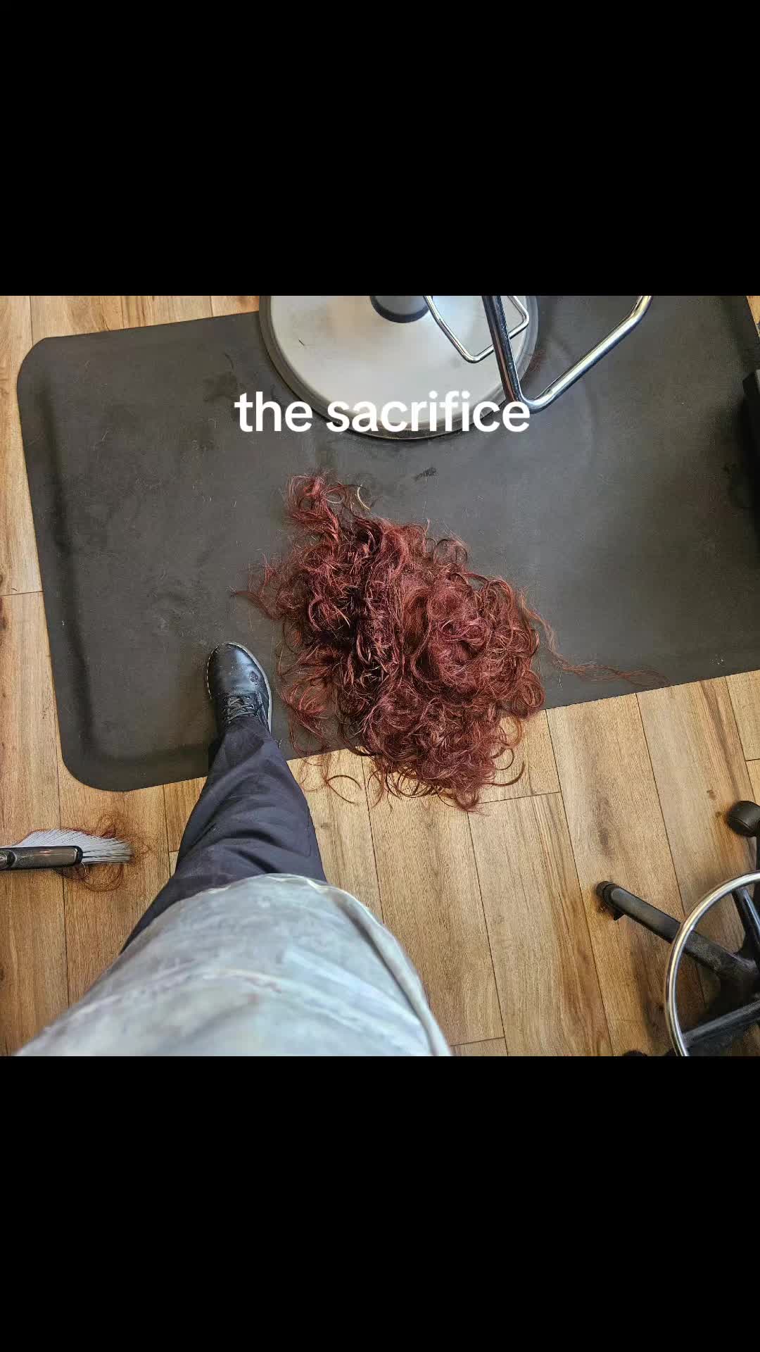 @lunar.sanctum.hair.co
