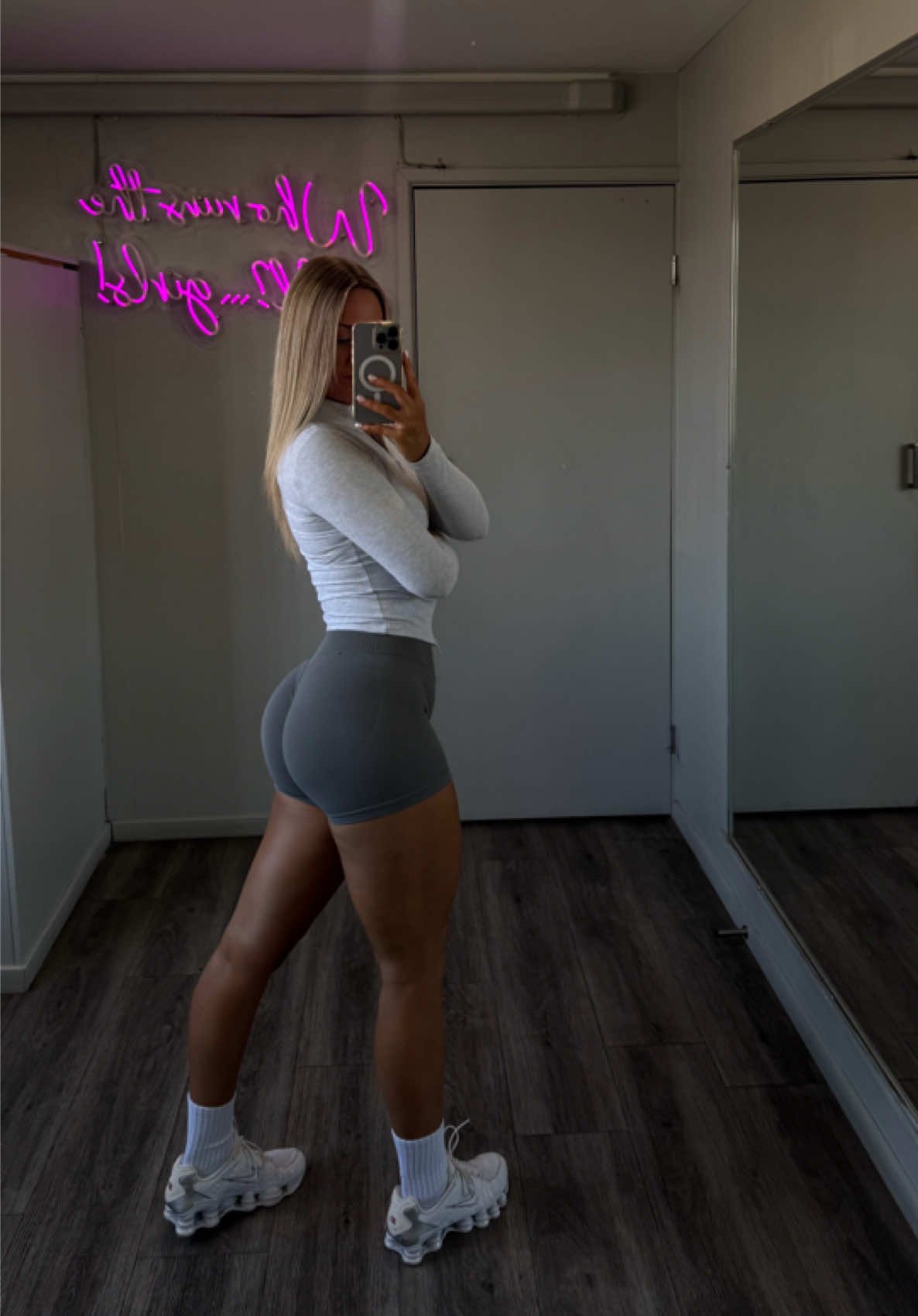 @B🦋