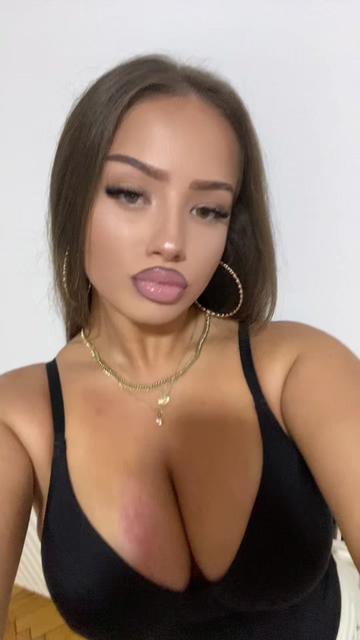 @𝑴𝒆𝒍𝒊𝒔𝒔𝒂