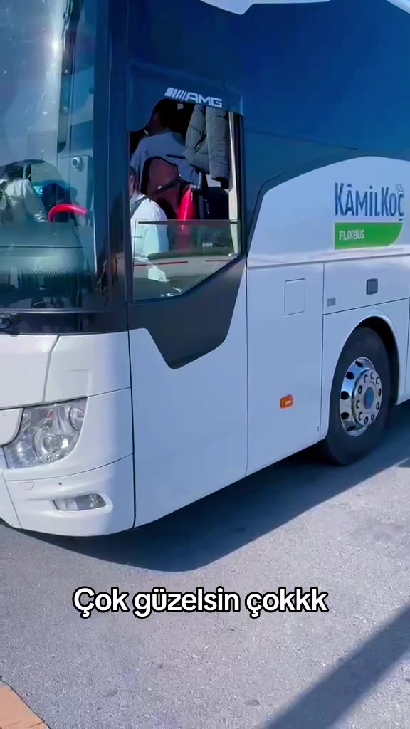 @emelııı