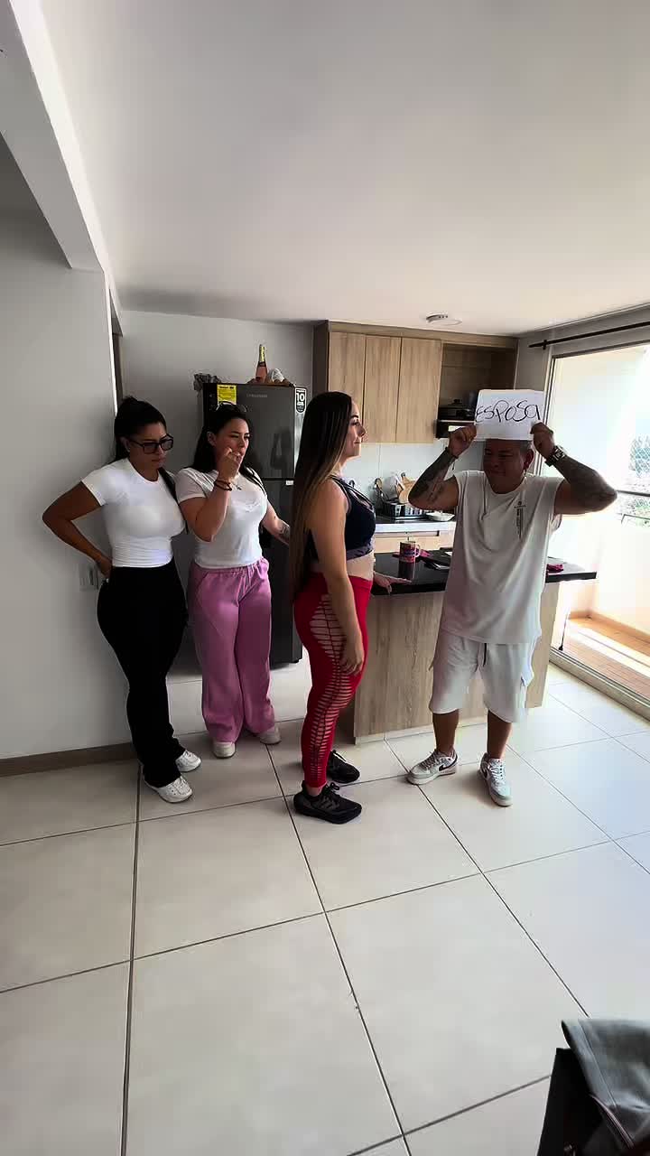@Paola_londonoo