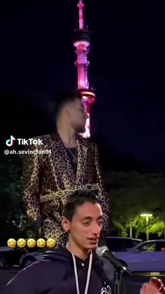 @Şaxın dəli bacıları🎤🤍 (Elif)
