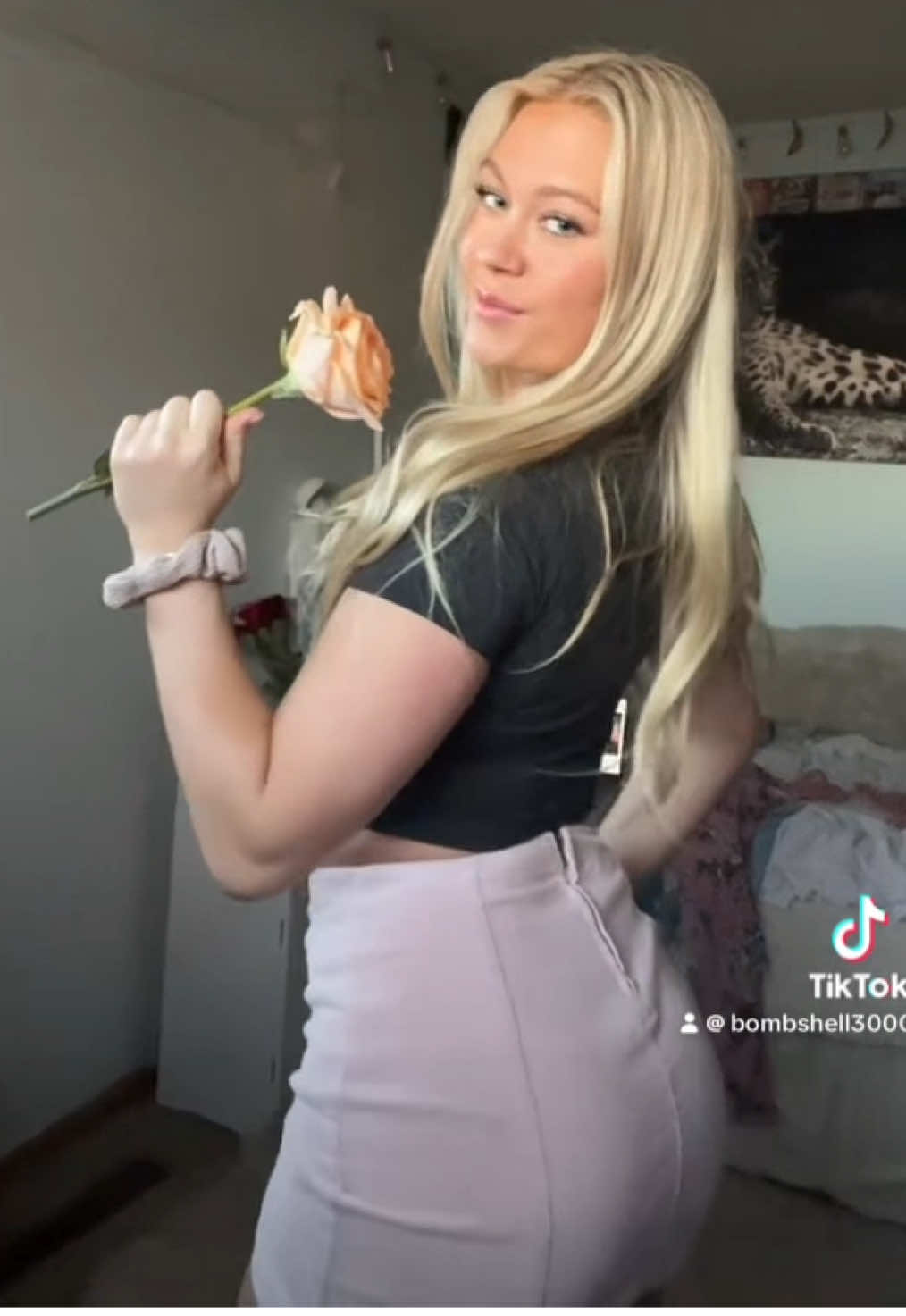@bombshell3000