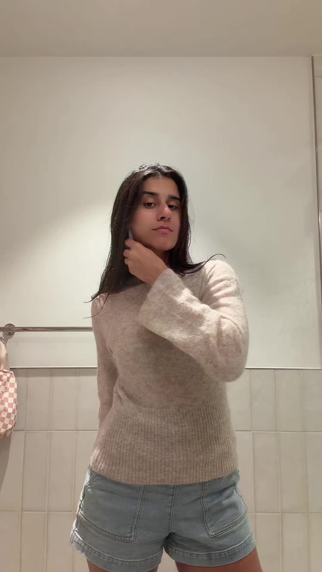 @alinagill
