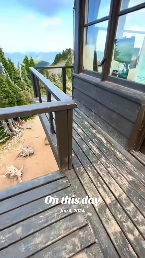 @NomadicallyRyan