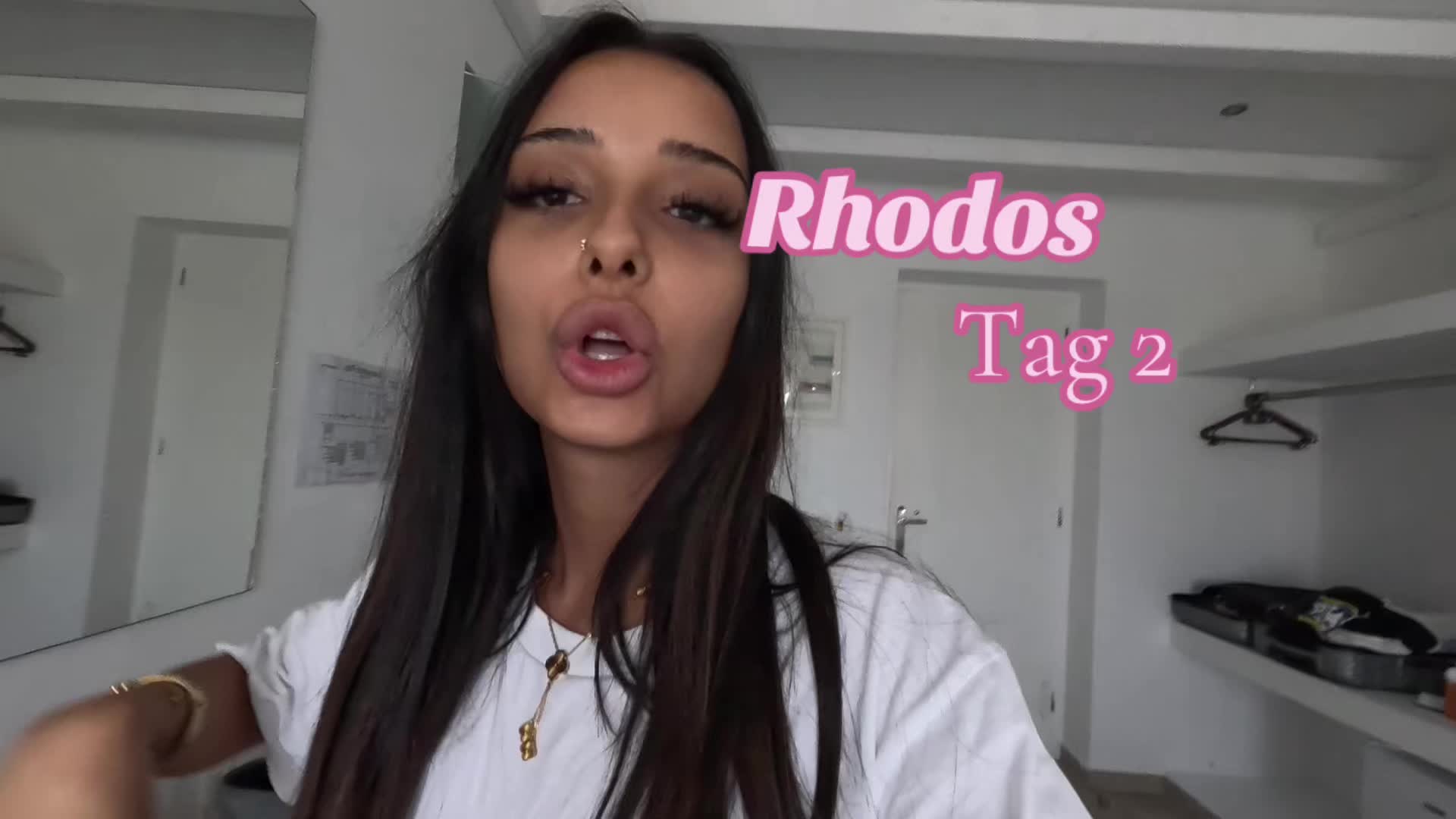 @elissa