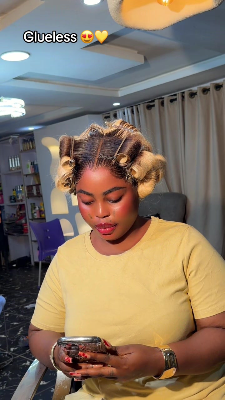 @Ebony hair world