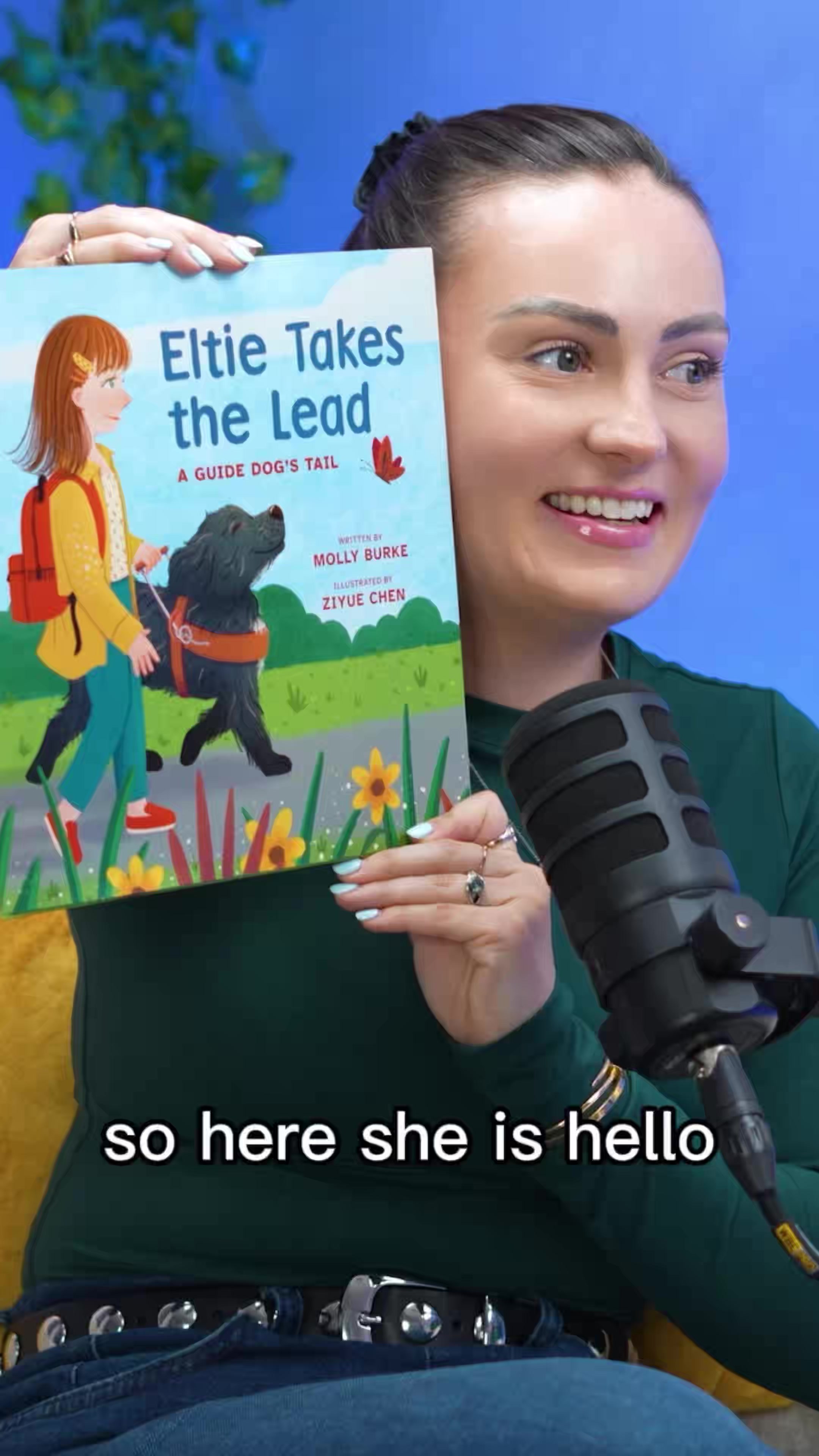 @Molly Burke