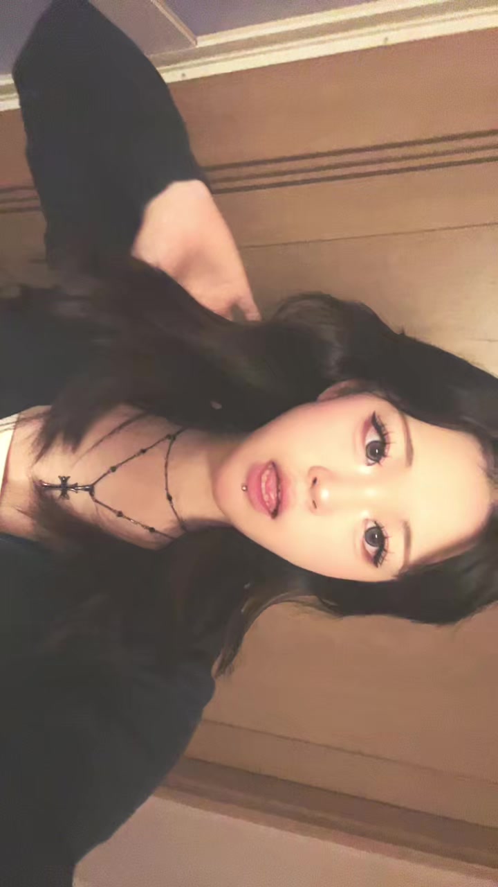 @ひな