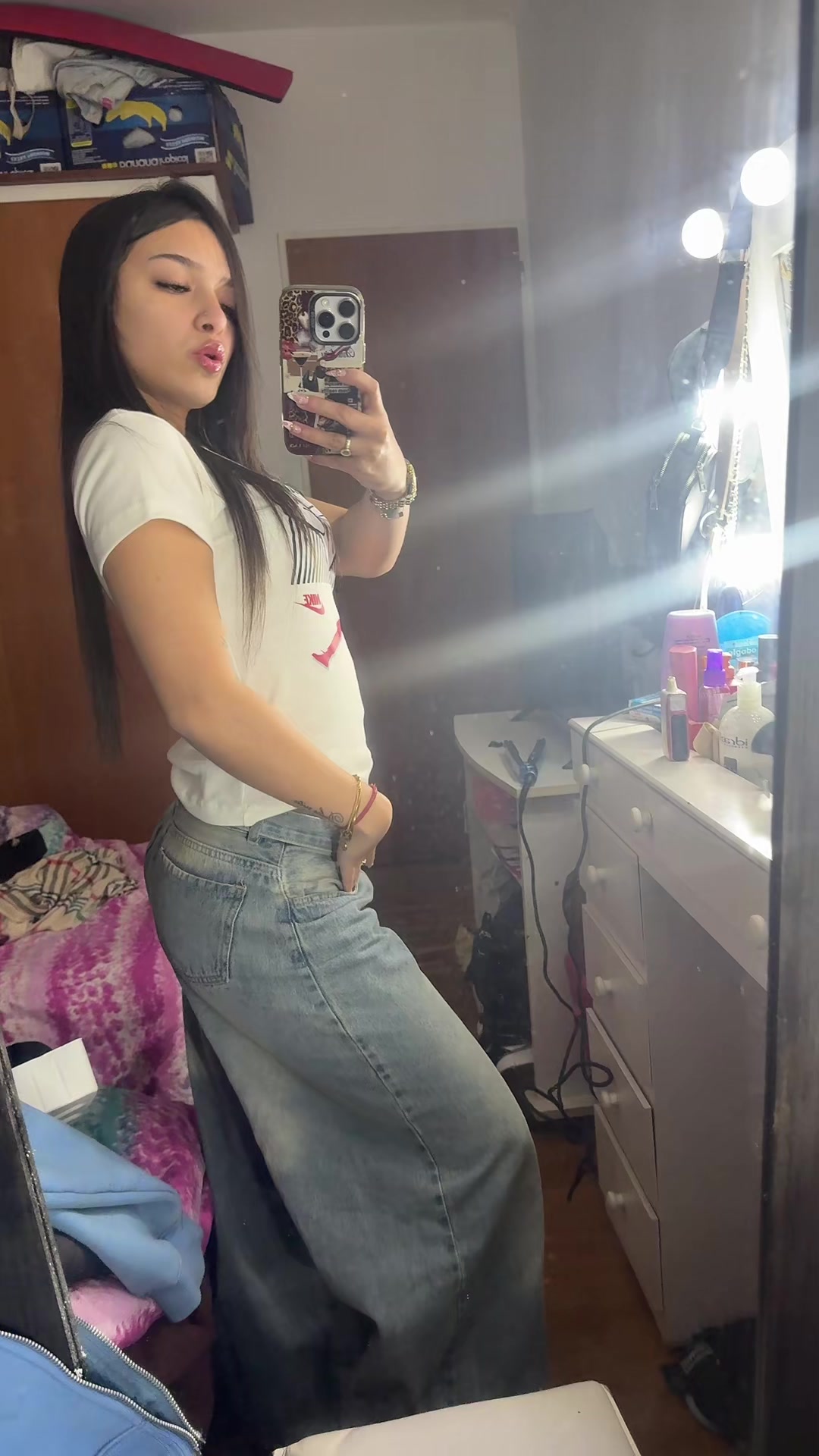 @♛