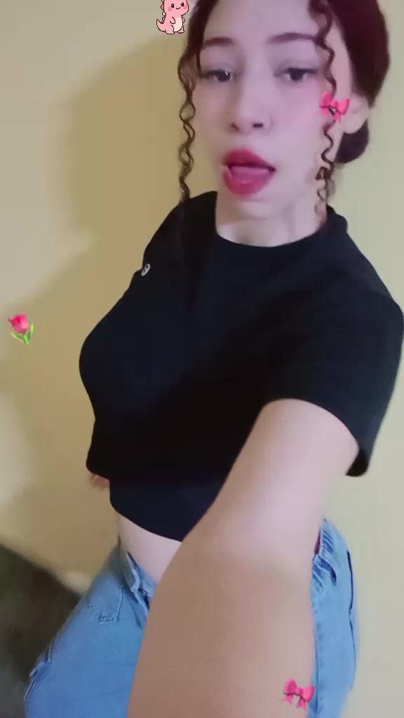 @la ni&ntilde;a 🇻🇪🍒🇵🇪de Aragua