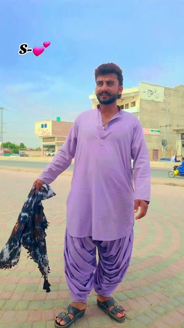 @طارق 🚬چانڈیہ_٭╾━╤デ╦︻: