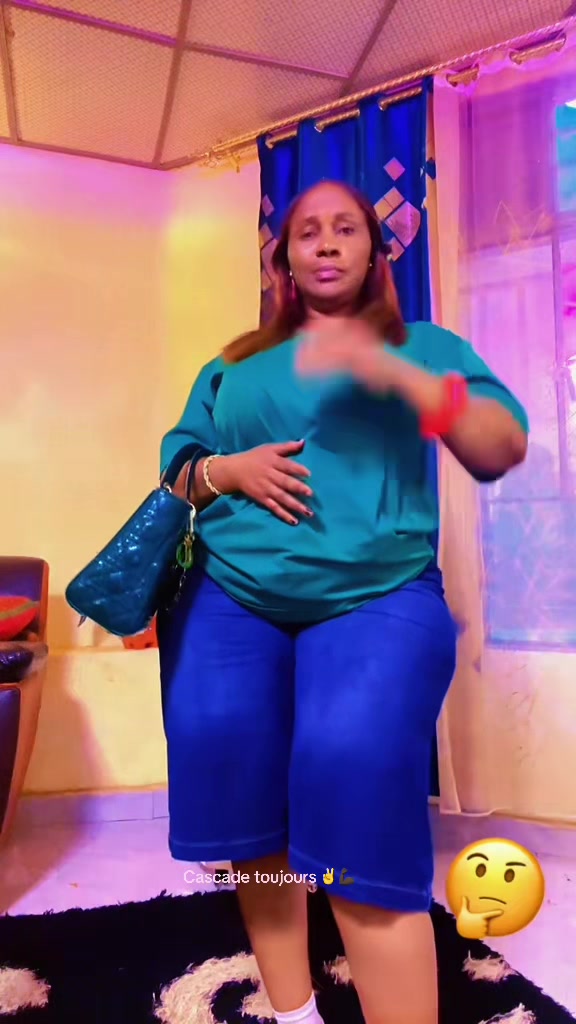 @ZAINA BIN HEMEDI💐🇨🇩