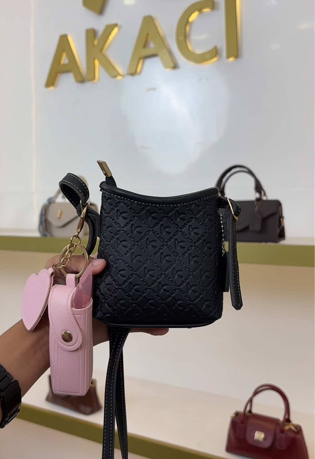 @AKACI