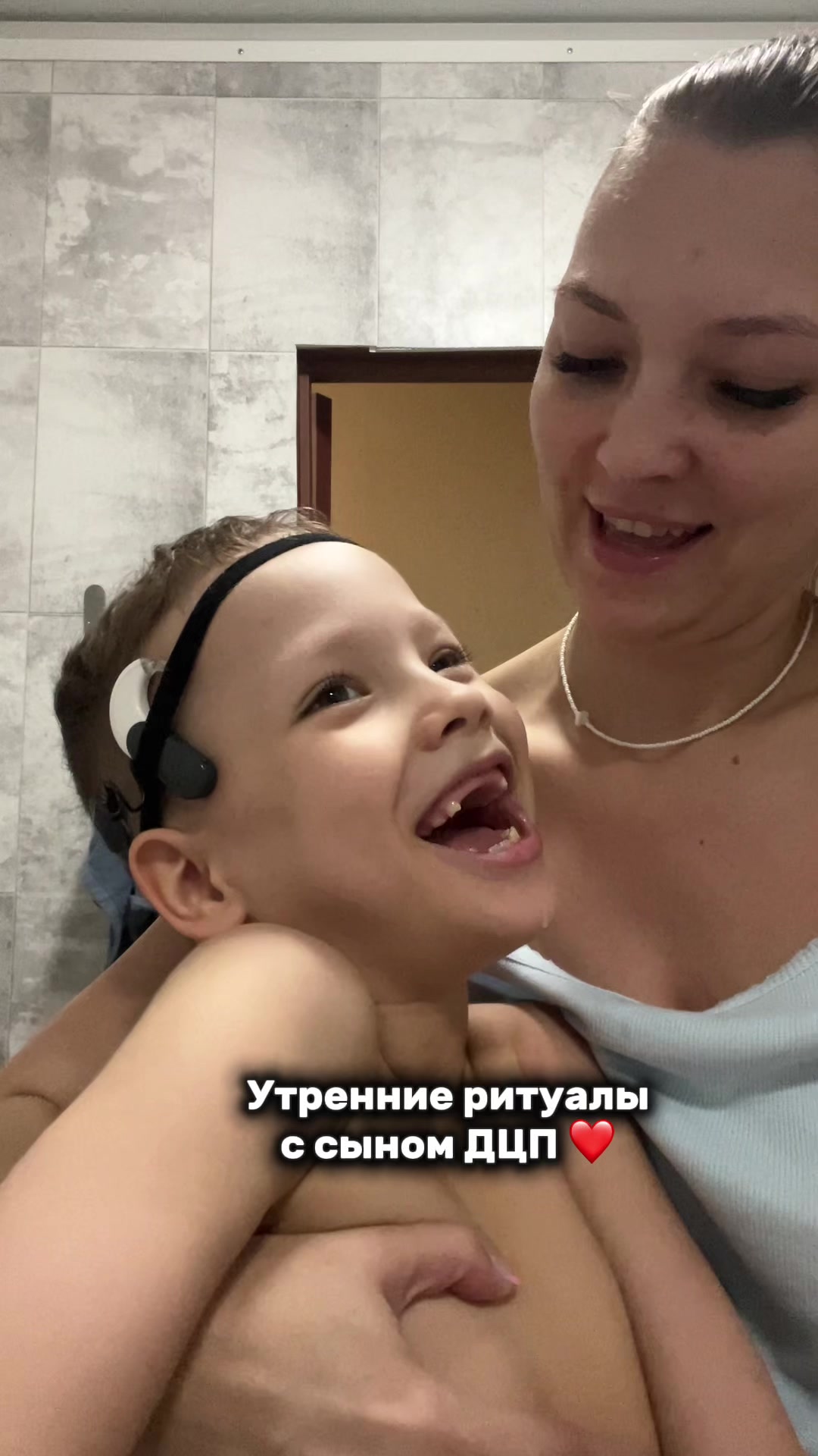 @ЖИЗНЬ ИСПЫТЫВАЕТ